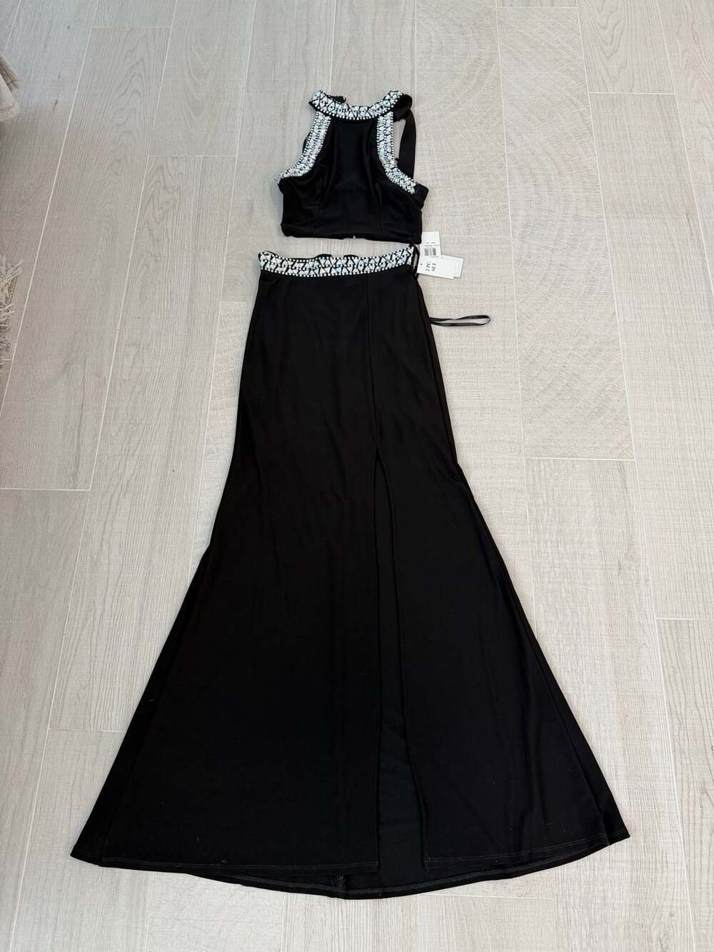 B. Darlin 2-Piece Beaded Halter Top and Slit Skirt Formal Gown Size 3/4